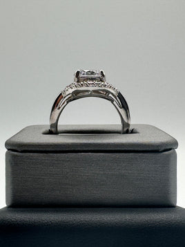 925 Silver Ring with CZs, Size 8.5
