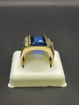 14 K Gold Ring for men with a blue Cubic Zirconia stone- 6.7 Grans- smSize 10