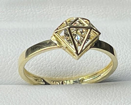 14 K Gold Ring A diamond-shaped ring with a big CZ stone inside.  Weight: 1.9 G  Size: 7