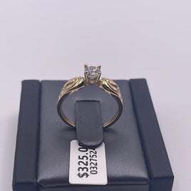 14 k Gold Ring CS stone ring with Merry Virgin and cross on both sides.  weight: 2.5 G  size: 8